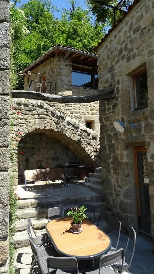 Gite De Chapeleche Les Glycines Gluiras Holiday home