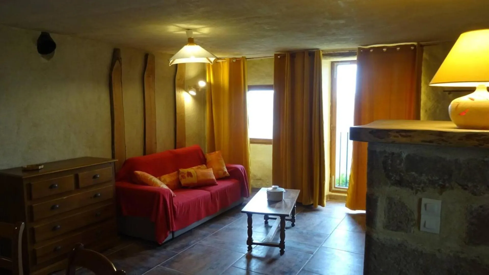 Gite De Chapeleche Les Glycines Gluiras 0*,  France