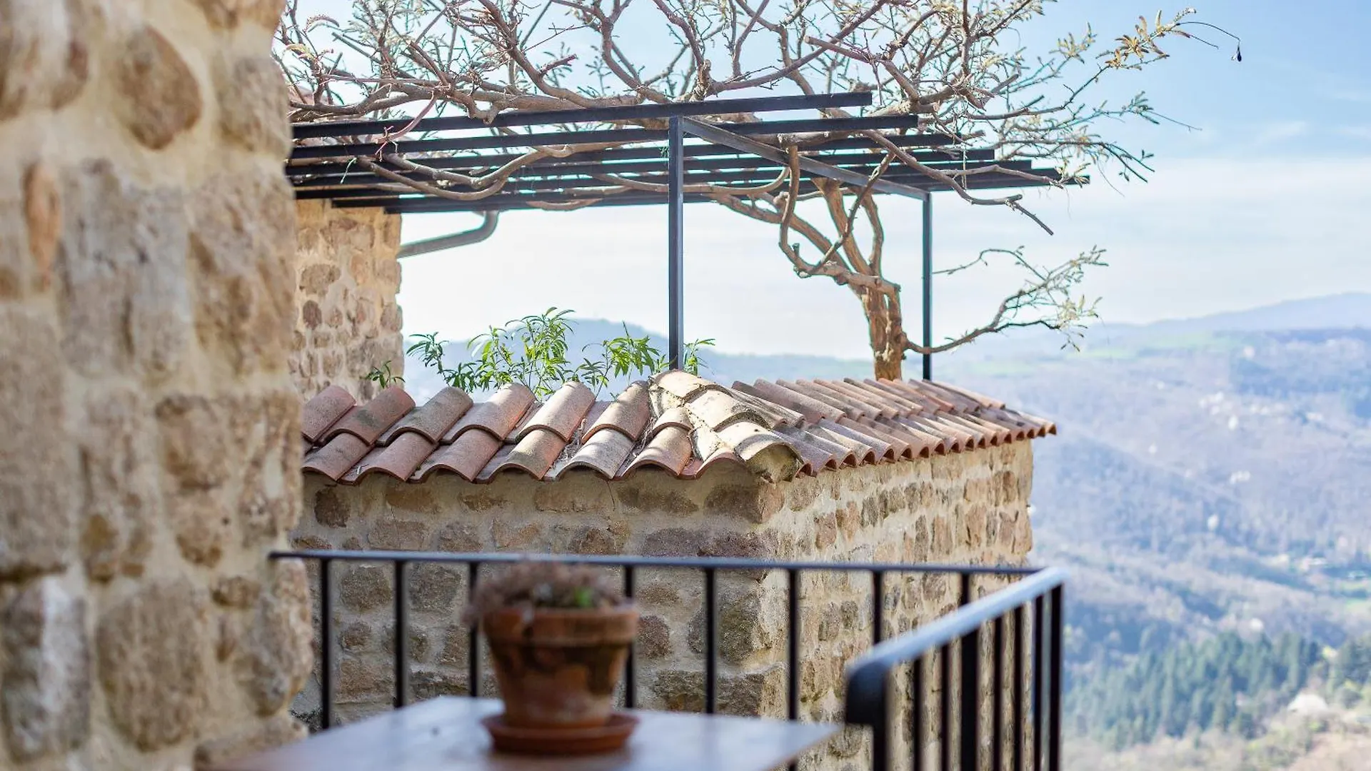 Gite De Chapeleche Les Glycines Gluiras Holiday home