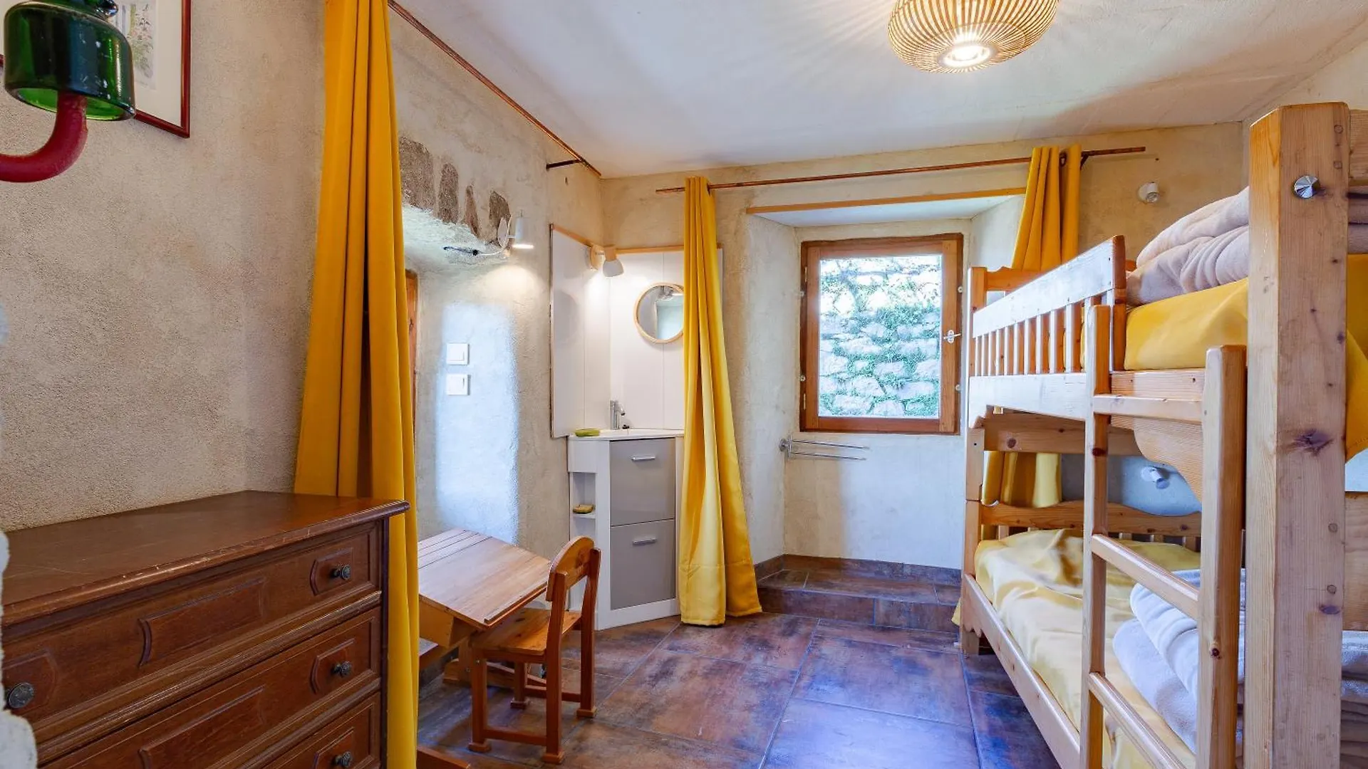 Gite De Chapeleche Les Glycines Gluiras Holiday home