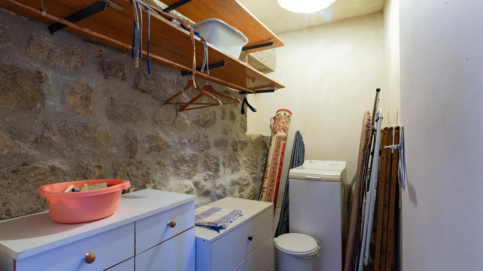 Gite De Chapeleche Les Glycines Gluiras 0*,  France